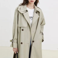 Langer Trenchcoat für Damen mit doppeltem Revers und verstellbarem Gürtel - Maelis