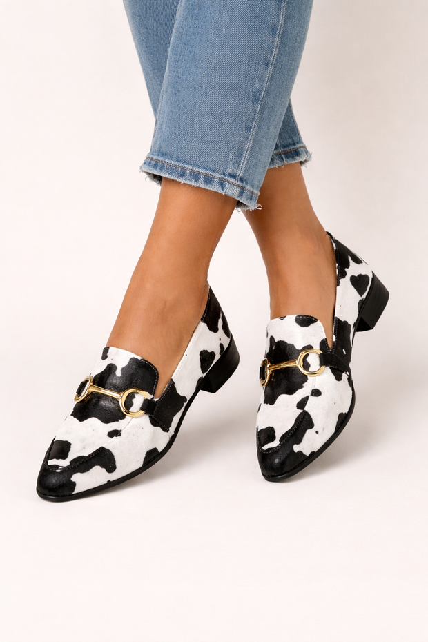 Damen-Slipper mit Tiermotiv und Metallbeschlägen - Darela