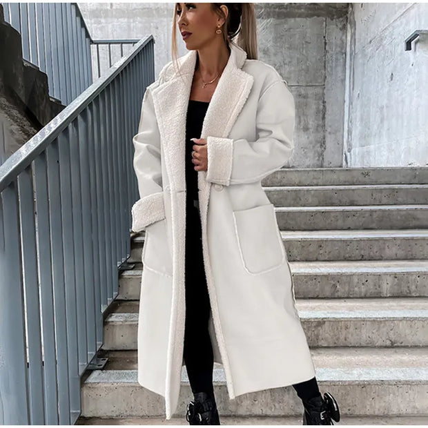 Moderne Lederjacke mit praktischen Taschen