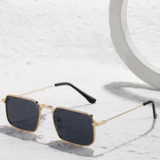 Schwarz mit Gold