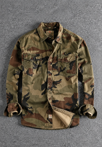 Herrenhemd im Camouflage-Look mit langen Ärmeln und Brusttasche – Orsen