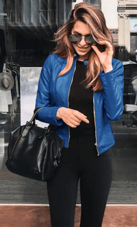 Figurbetonte Lederjacke im lässigen Stil