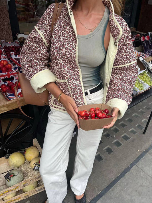 Steppjacke mit Blumenmuster