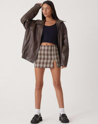 Oversize-Lederjacke mit moderner Linienführung